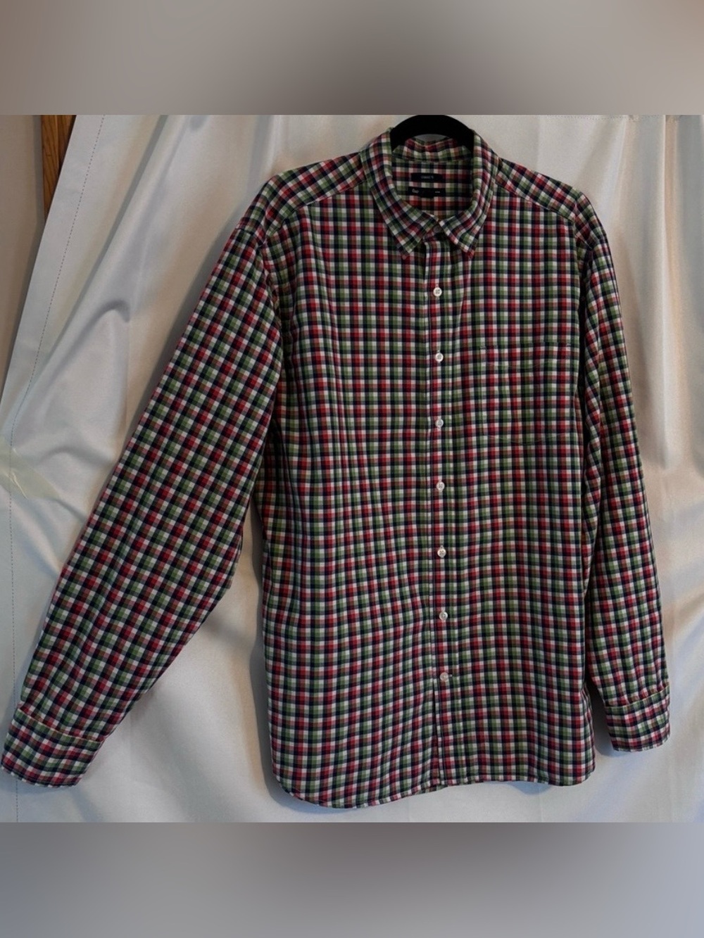 XL Gap Classic Fit Men's Plaid Button-Up Shirt - Red/Green/Blue Preppy, Workwear